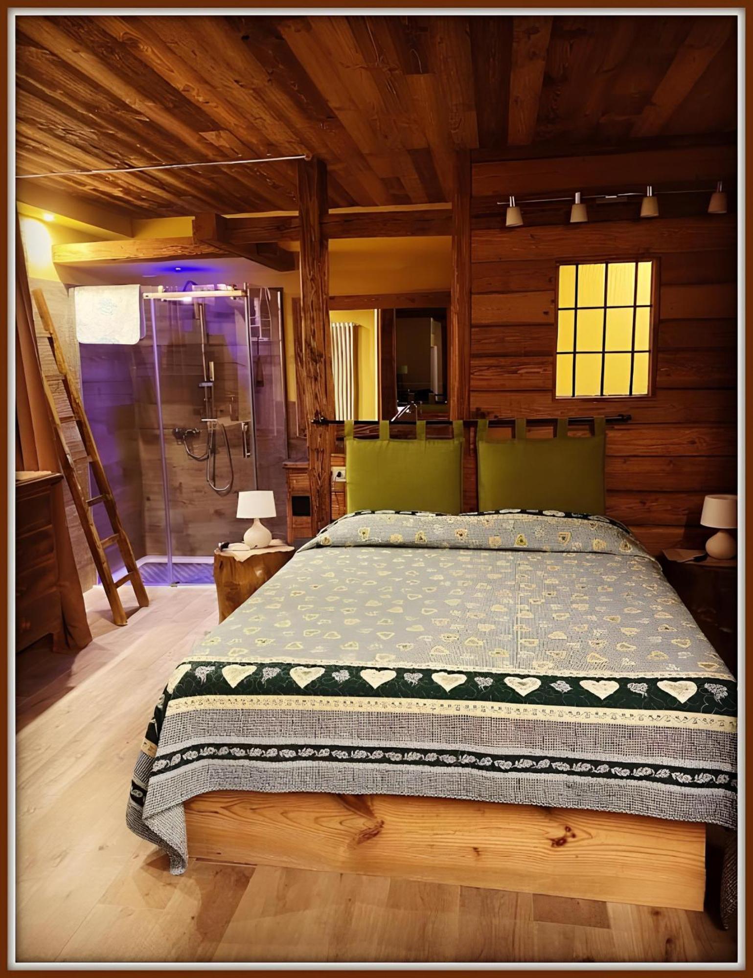אאוסטה Chalet Con Jacuzzi Vista Montagne חדר תמונה